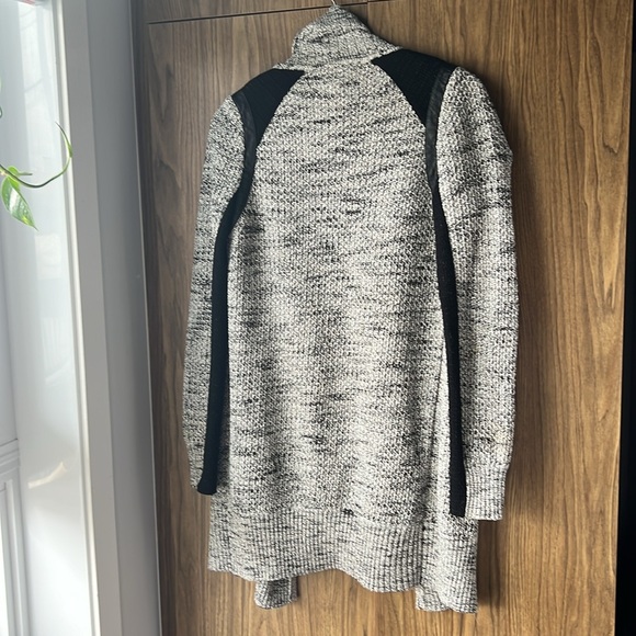 Jacket - Small - Picture 2 of 2